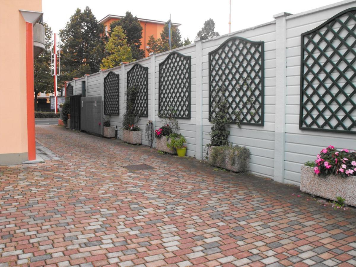 Mini Hotel Wine & Dreams Alba (Piedmont) Exterior foto
